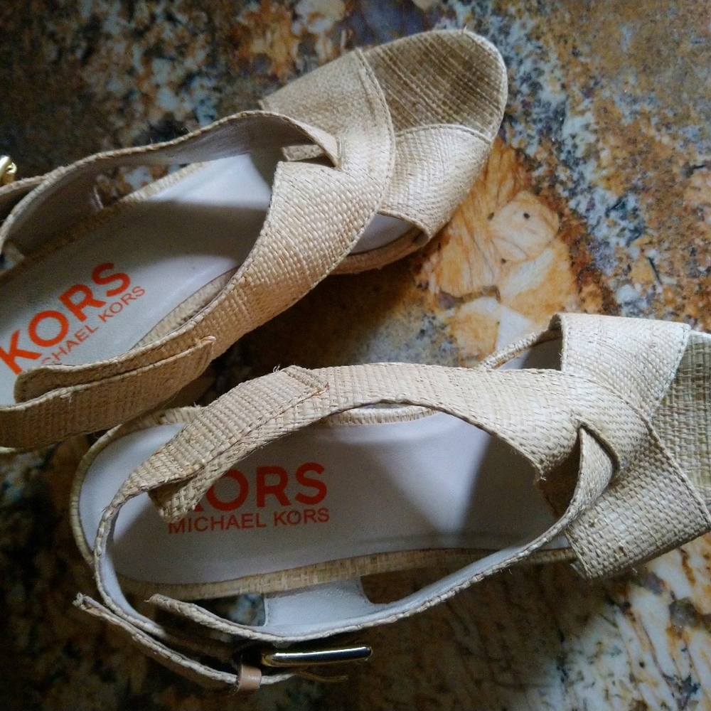 Chunky Heel Raffia Sandals - Picture 4 of 5